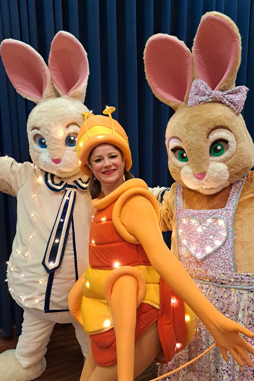 Walkacts für Ostern choreographiert und umgesetzt von Les Lionnes Susanne Morgenroth